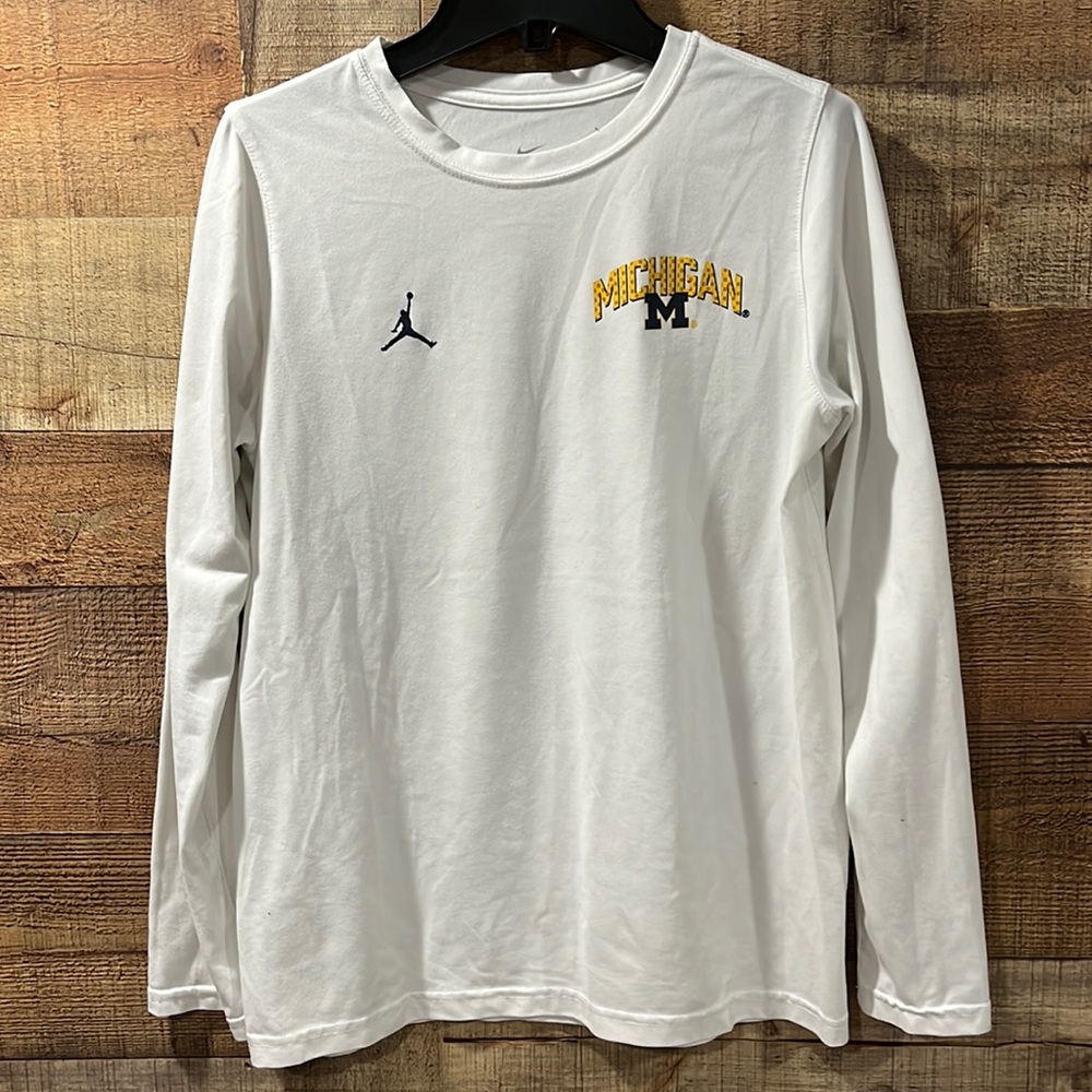 Michigan Nike shirt girls XL